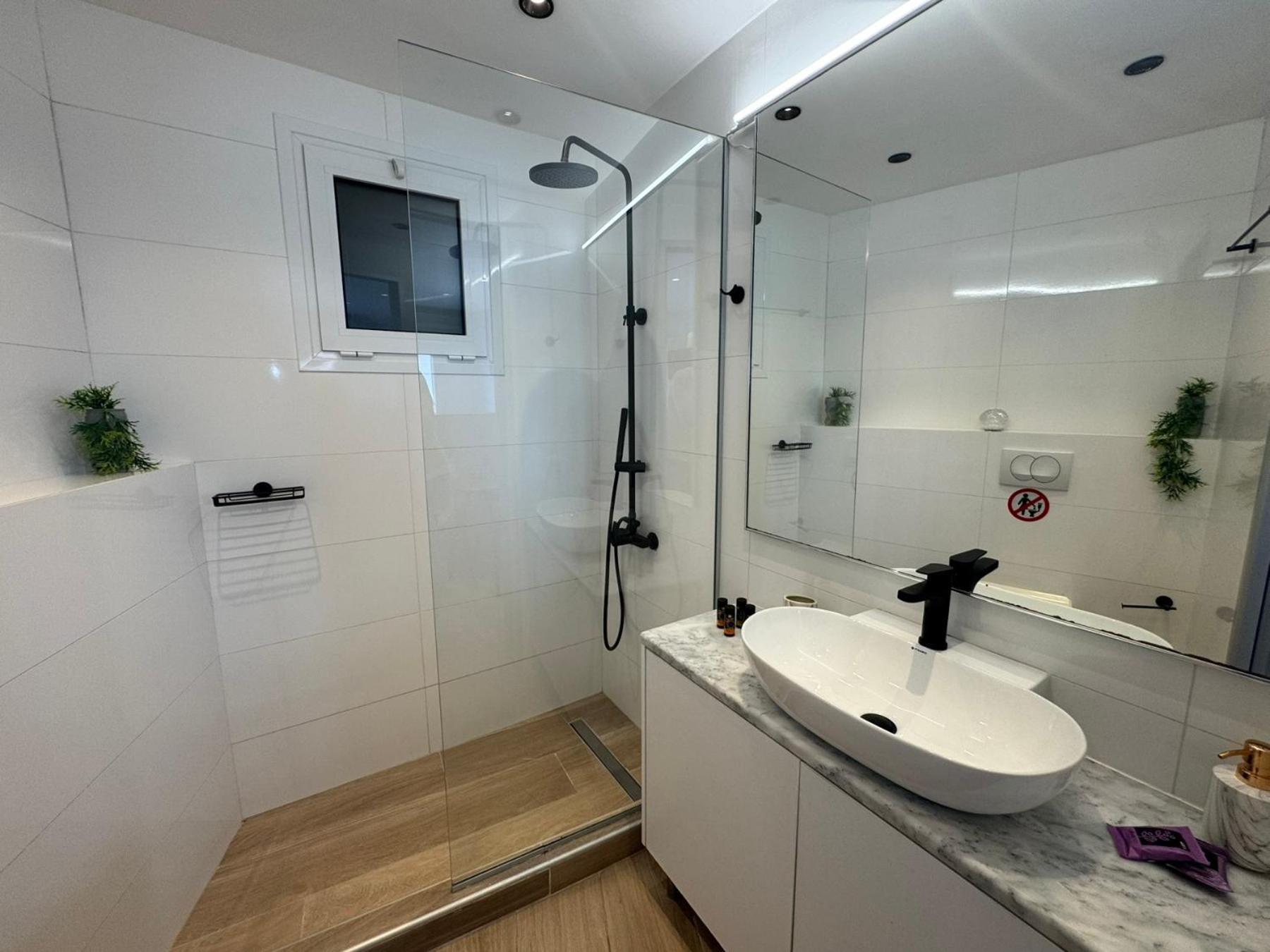Eleftherias Suites - Near Beach Apartments Марати Екстериор снимка