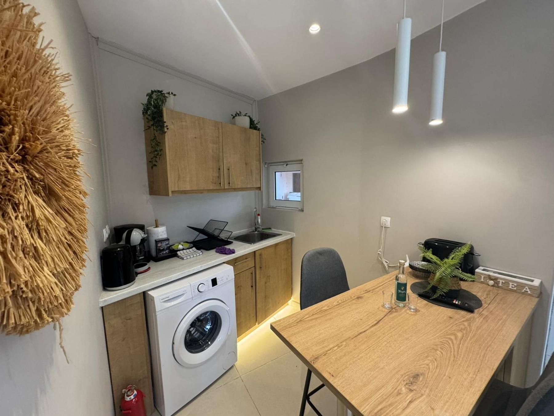 Eleftherias Suites - Near Beach Apartments Марати Екстериор снимка